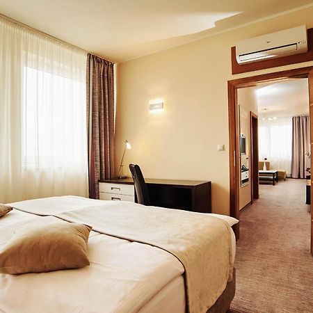 Privilege - Empire Hotels Group 科希策 外观 照片