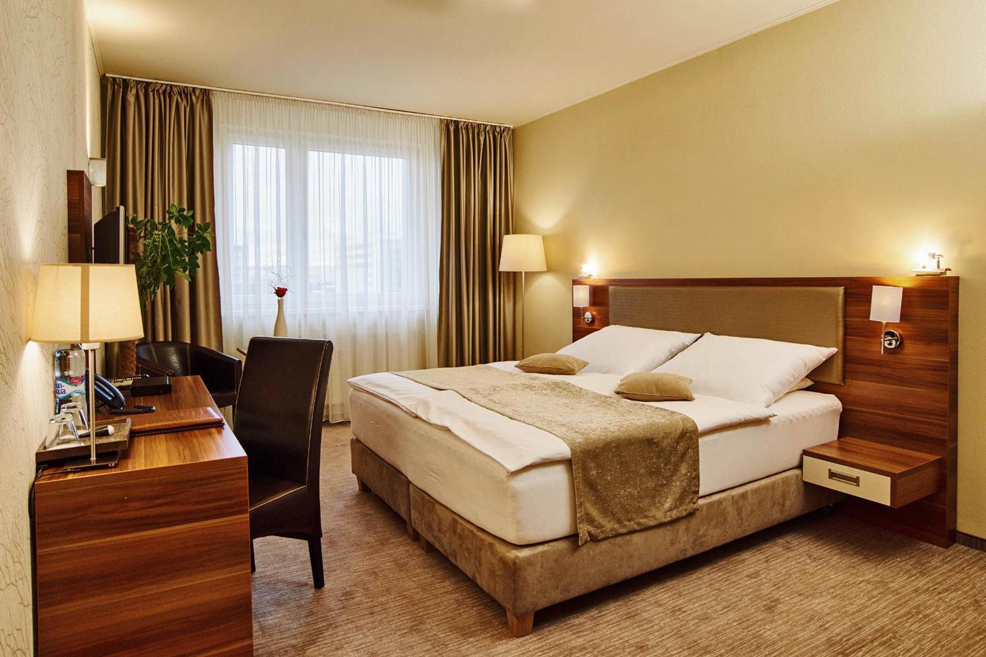 Privilege - Empire Hotels Group 科希策 外观 照片