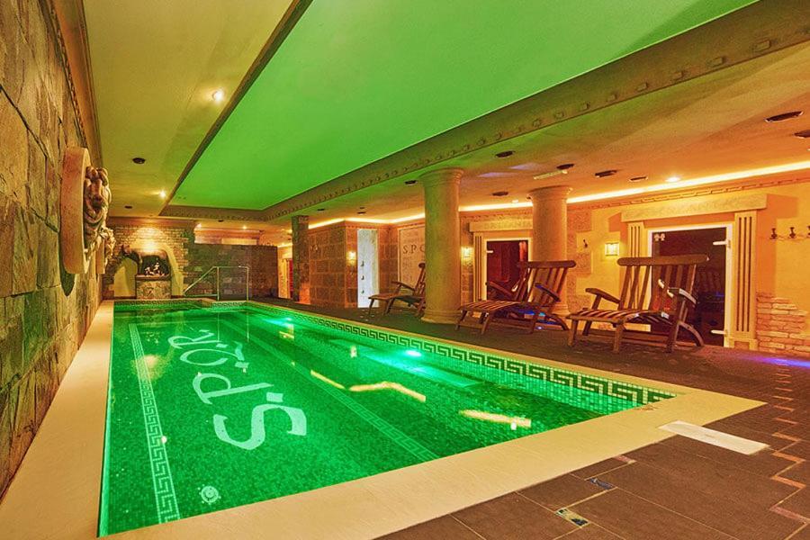 Privilege - Empire Hotels Group 科希策 外观 照片