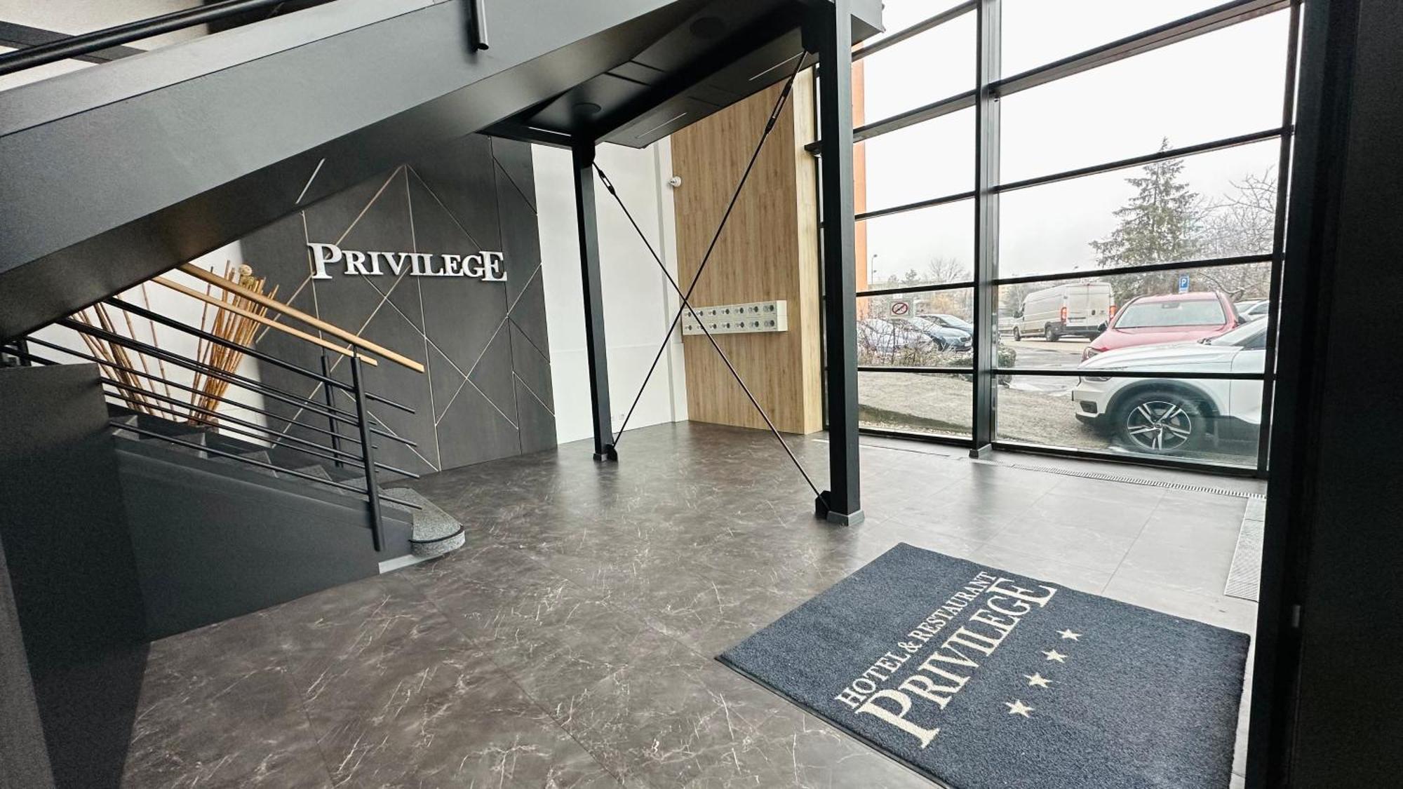 Privilege - Empire Hotels Group 科希策 外观 照片