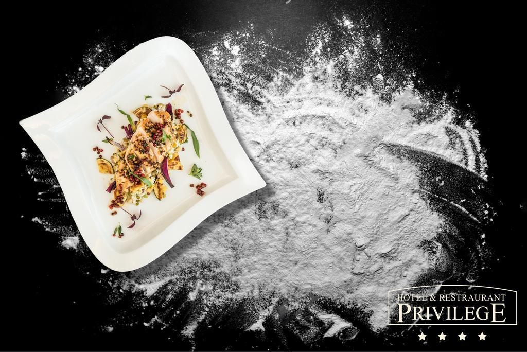 Privilege - Empire Hotels Group 科希策 外观 照片